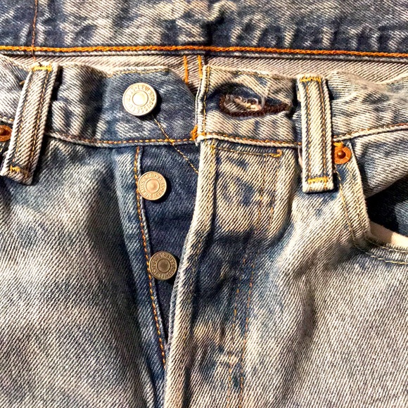 Vintage Levi’s 501 Highwaisted Jeans - Picture 6 of 7